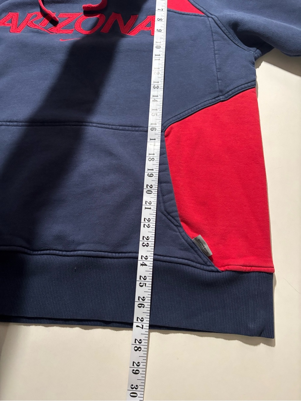 Vintage Nike Arizona wildcats UofA Crewneck Hoodie - Navy & Red two tone hoodie - Picture 12 of 12
